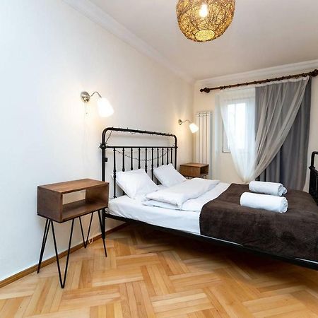 Wehost Cosy Apartment Tbilisi Exteriör bild