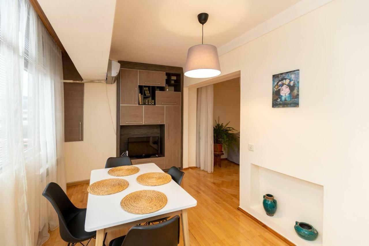 Wehost Cosy Apartment Tbilisi Exteriör bild